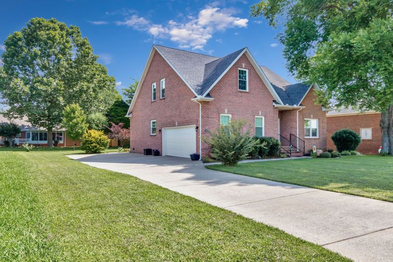 2710 Maylon Dr, Murfreesboro, TN 37128