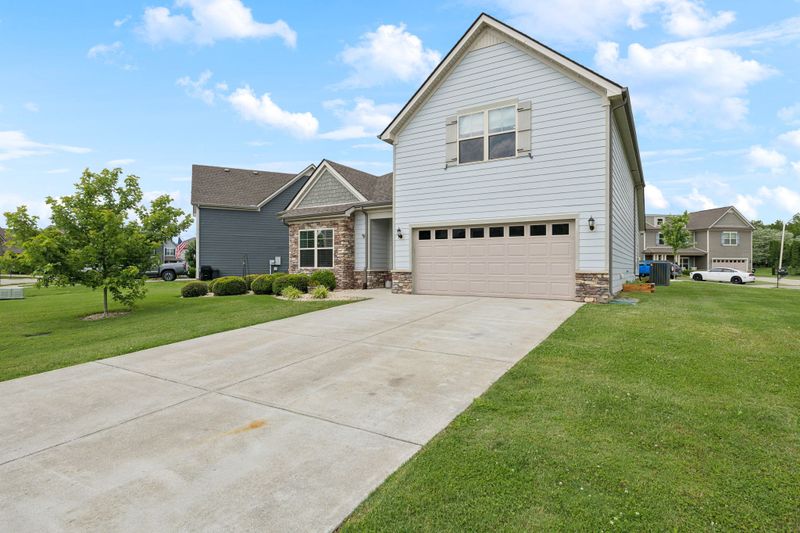 1216 Avery Dr, Murfreesboro, TN 37128