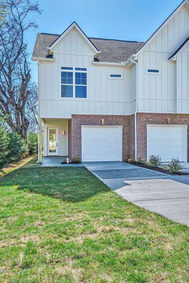 1828 Ashton Ave, Nashville, TN 37218