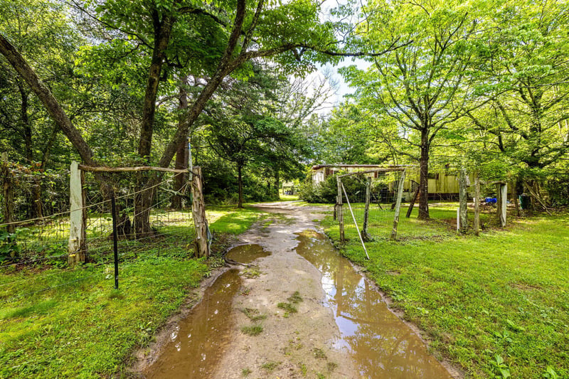 75 Pruitt Ln, Trenton, GA 30752
