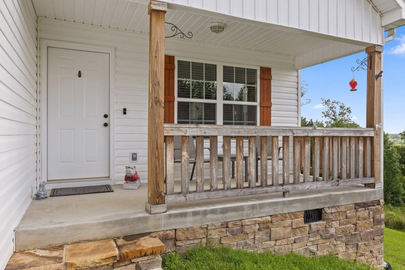 1008 Durgan Pl, Dalton, GA 30721