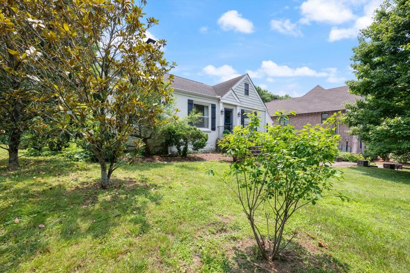 2907 Compton Rd, Nashville, TN 37215