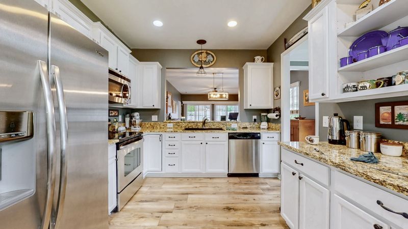 402 Cottonwood Dr, Mount Juliet, TN 37122