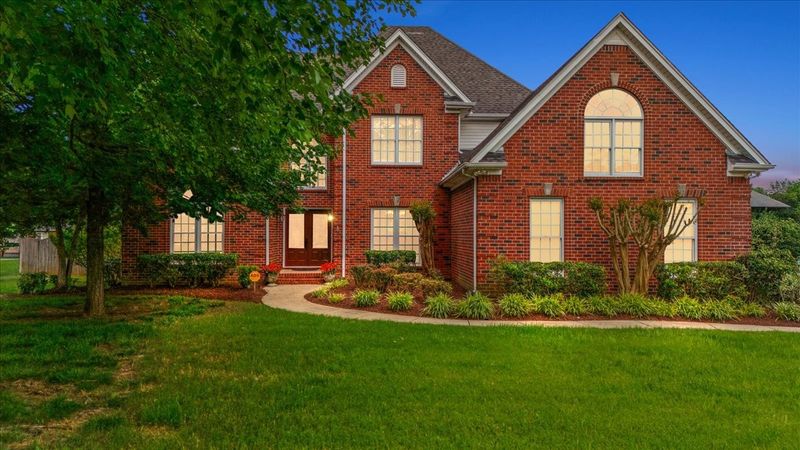2214 Woodridge Trl, Murfreesboro, TN 37130