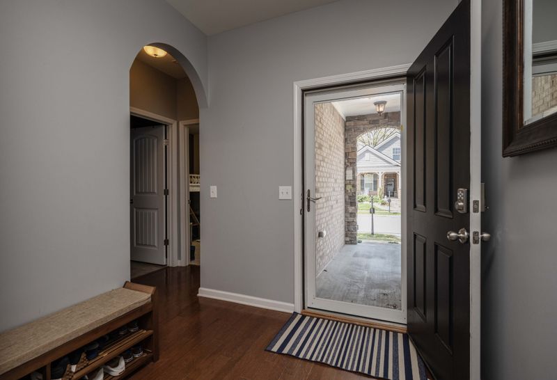 2116 Hickory Brook Dr, Hermitage, TN 37076