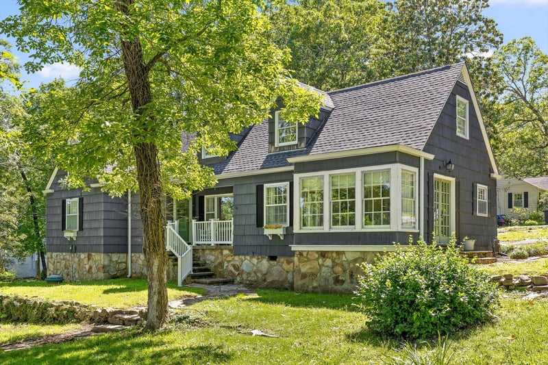 1300 Elfin Rd, Lookout Mountain, GA 30750