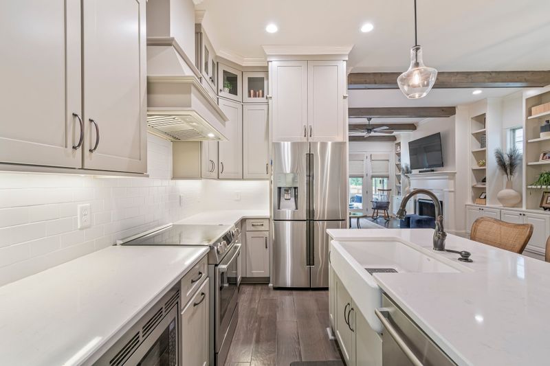 5540 Knob Rd, Nashville, TN 37209