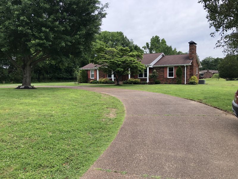 2026 Saundersville Ferry Rd, Mount Juliet, TN 37122