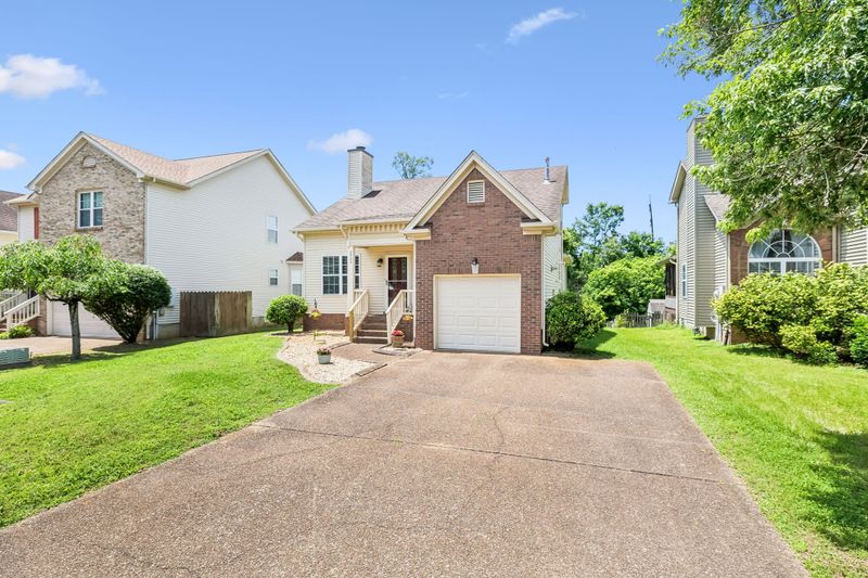 2909 River Bend Dr, Nashville, TN 37214