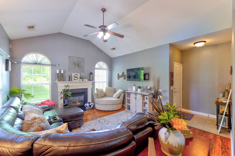 825 S Browns Ln #1904, Gallatin, TN 37066