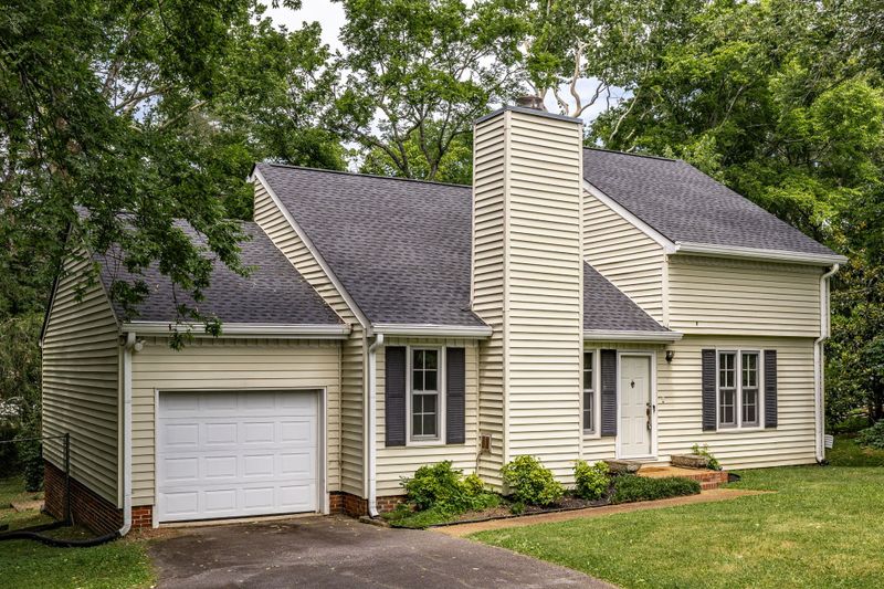 7214 Mark Dr, Nashville, TN 37221