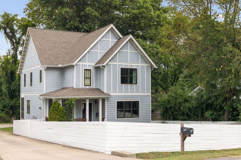 2601B Traughber Dr, Nashville, TN 37206