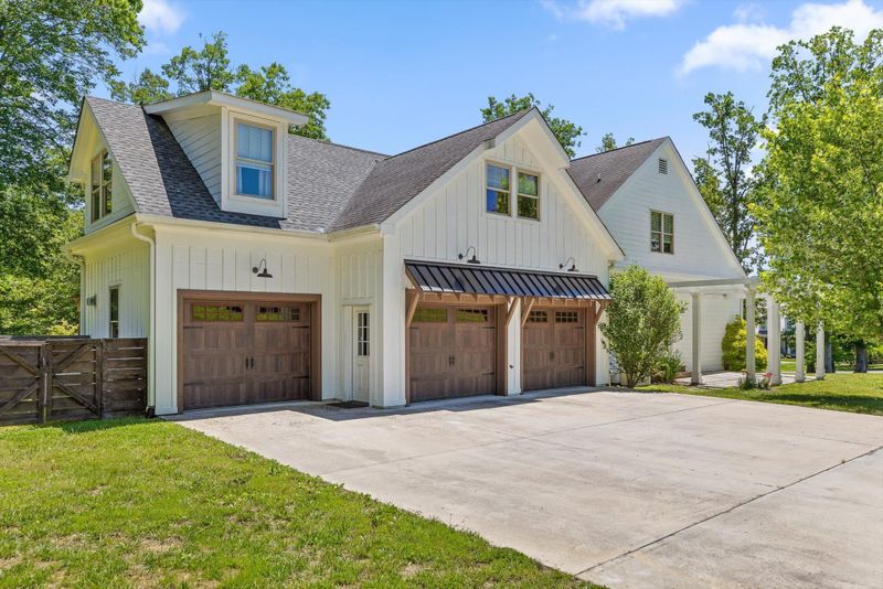 222 Mt Olive Rd, Lookout Mountain, GA 30750