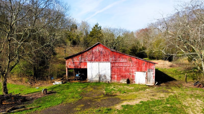 2001 Scotty Parker Rd, Gallatin, TN 37066