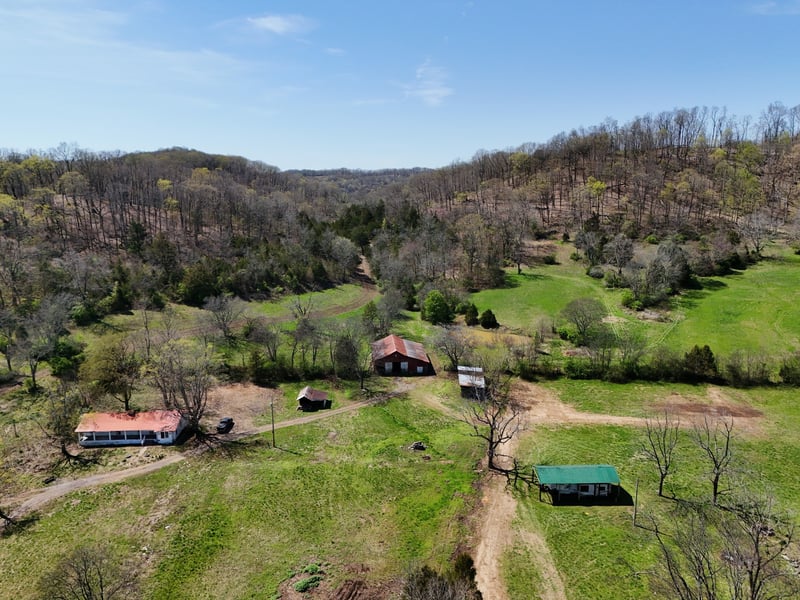 2001 Scotty Parker Rd, Gallatin, TN 37066