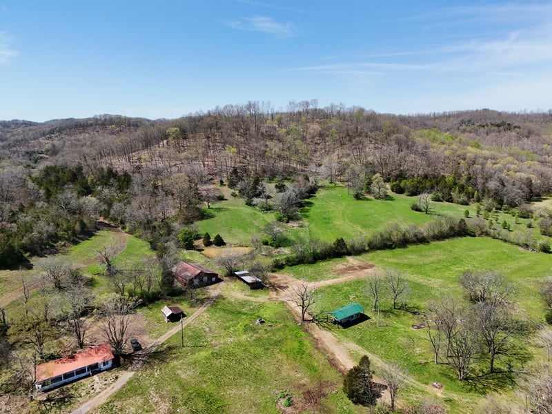 2001 Scotty Parker Rd, Gallatin, TN 37066