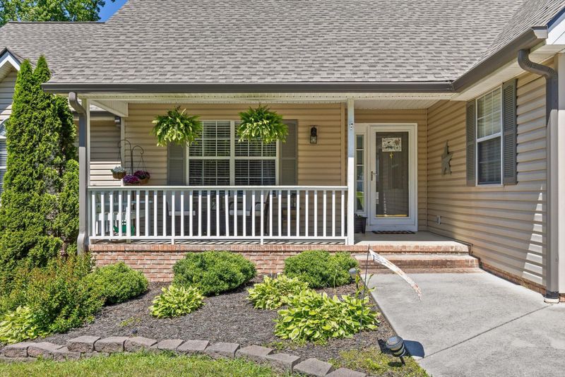 261 Windemere Dr, Ringgold, GA 30736