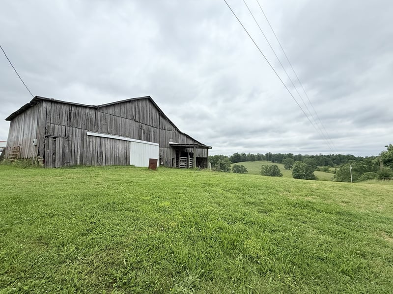 108 Old Fairfield Rd, Westmoreland, TN 37186
