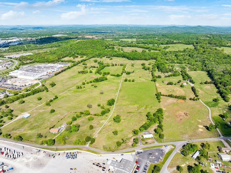 2600 Se Tater Peeler Rd, Lebanon, TN 37090