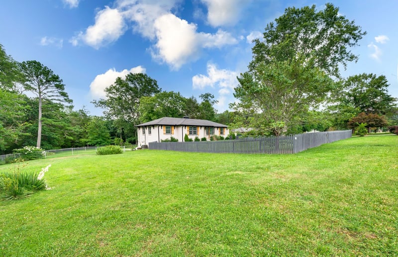 882 Rodney Dr, Nashville, TN 37205