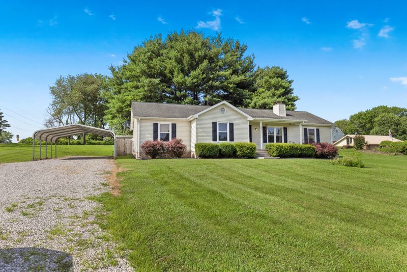 8205 Brownstone Ext, Cross Plains, TN 37049