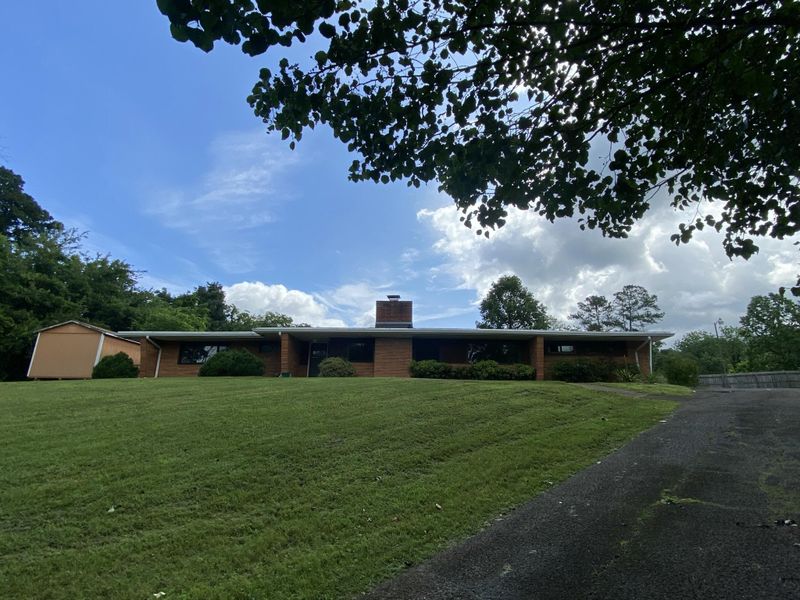 169 W Schmitt Rd, Rossville, GA 30741