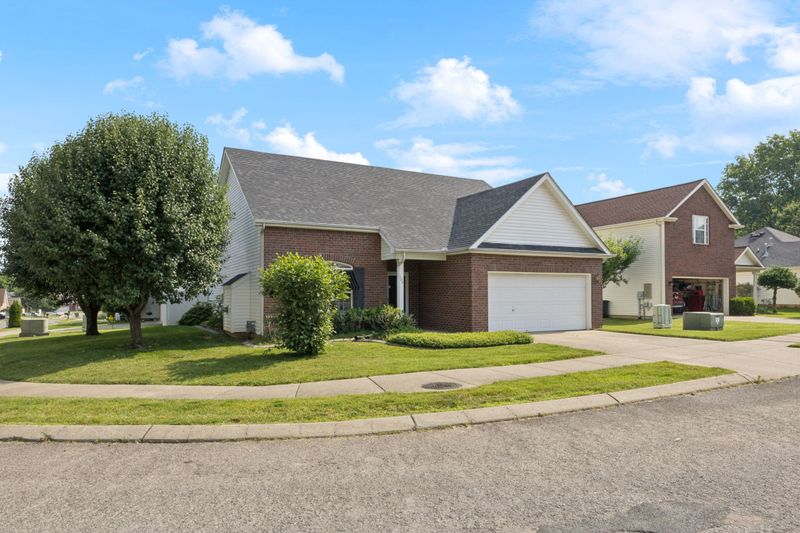 104 Coldwater Dr, Hendersonville, TN 37075