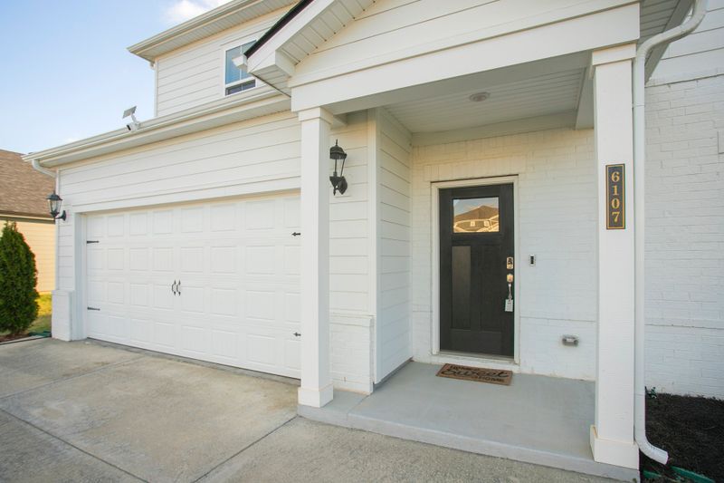 6107 Gladstone Ln, Rockvale, TN 37153