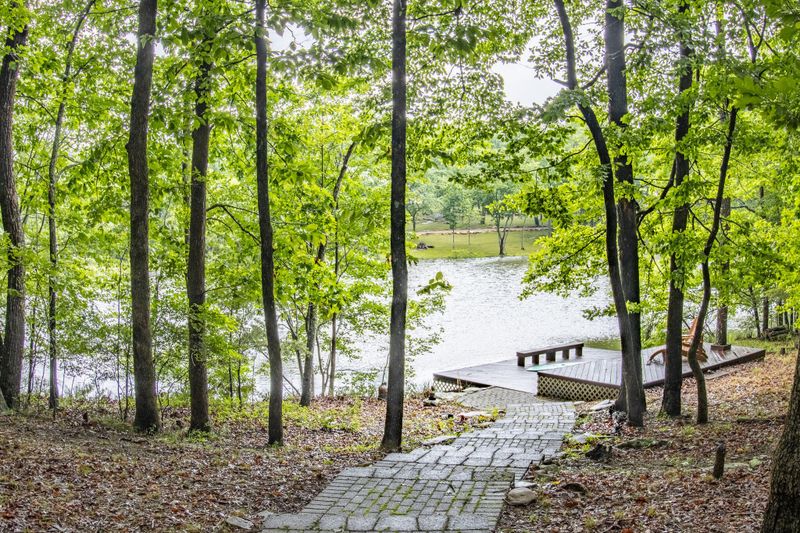 324 Fawn Dr, Menlo, GA 30731
