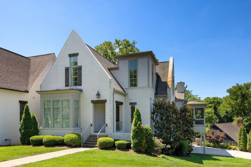3215 Acklen Ave, Nashville, TN 37212