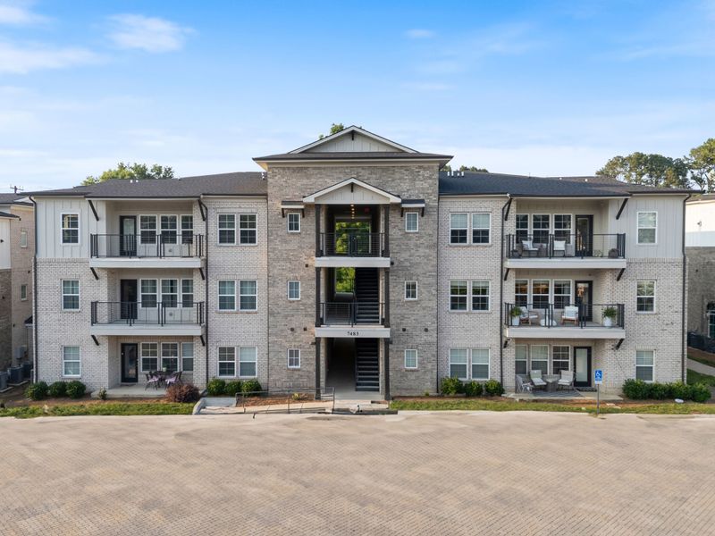 7483 Highway 70 S #203, Nashville, TN 37221