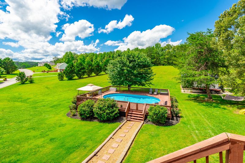 177 Oak Meadow Dr, Rock Spring, GA 30739