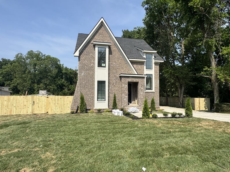 1532 Neelys Bend Rd, Madison, TN 37115