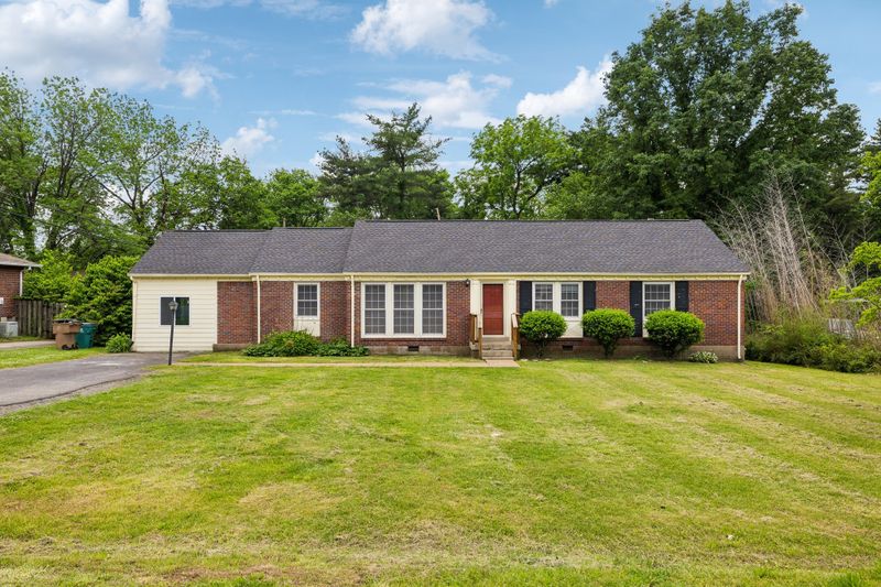 2211 June Dr, Nashville, TN 37214