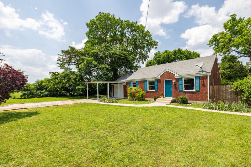 102 Lyle Ln, Nashville, TN 37210