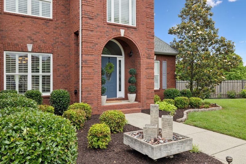 1926 Cliffview Ct, Murfreesboro, TN 37128