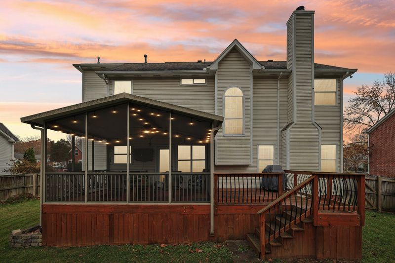 5005 Stonemeade Dr, Nashville, TN 37221