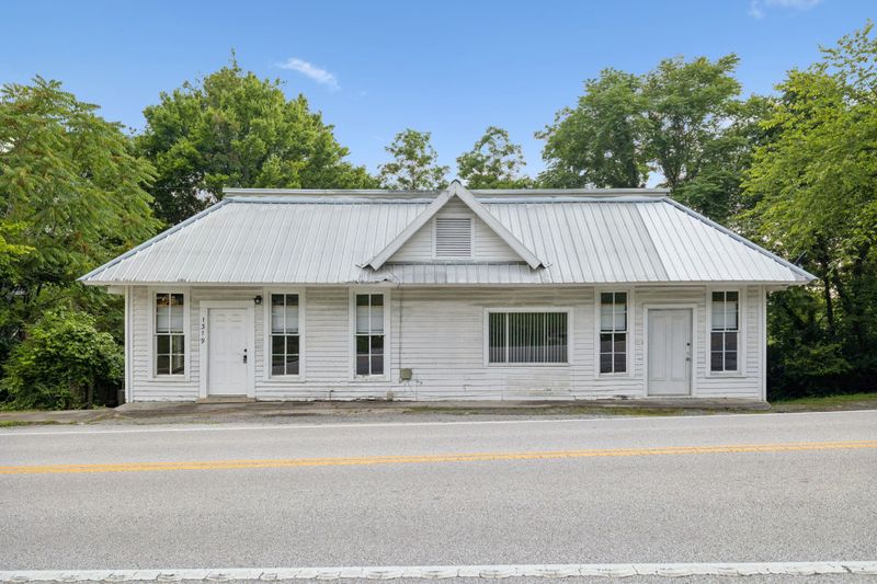 1319 Main St N, Carthage, TN 37030