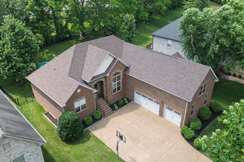 1038 Sierra Gorda Dr, Gallatin, TN 37066