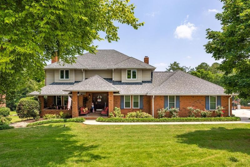328 S Mission Ridge Dr, Rossville, GA 30741