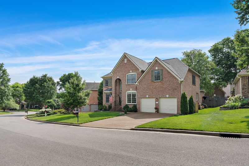 5149 Ravens Gln, Nashville, TN 37211