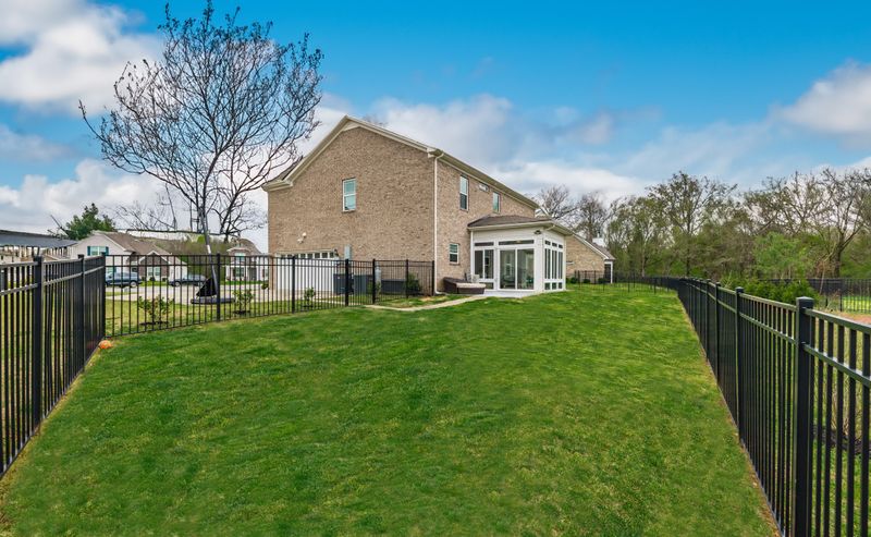 1110 Colonel Reuben Searcy Ct, Murfreesboro, TN 37129