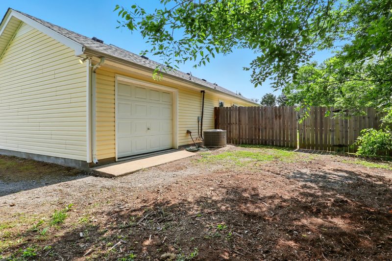 205 Highland Oaks Dr, Murfreesboro, TN 37130