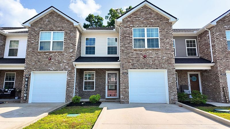 2038 Downstream Dr, Ashland City, TN 37015