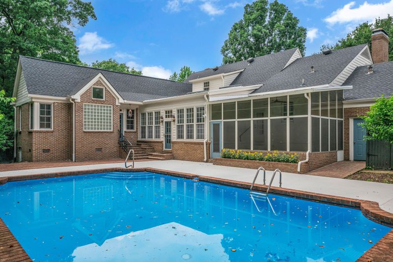 4 Foxhall Close, Nashville, TN 37215