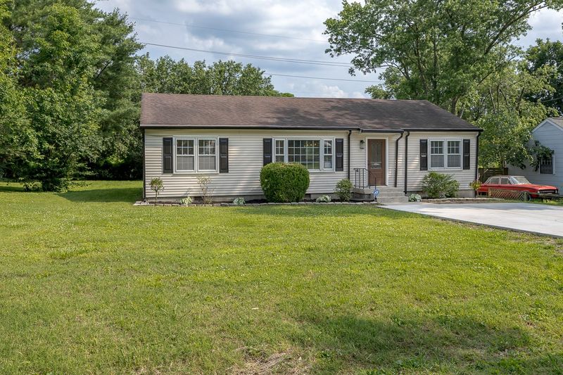 2847 Blue Brick Dr, Nashville, TN 37214