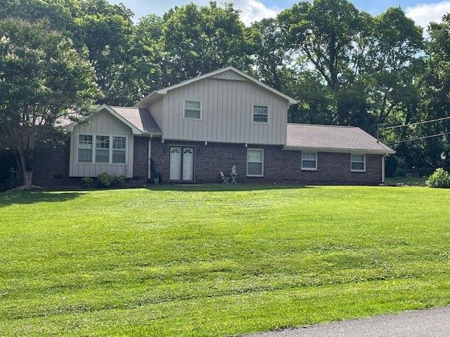 1002 Sunny Hill Rd, Brentwood, TN 37027