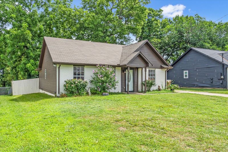 3525 Paragon Dr, Nashville, TN 37211