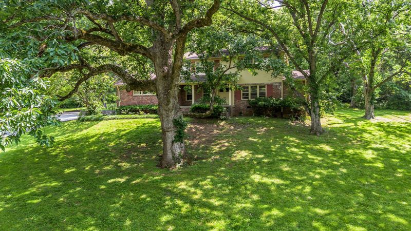 208 Vaughns Gap Rd, Nashville, TN 37205