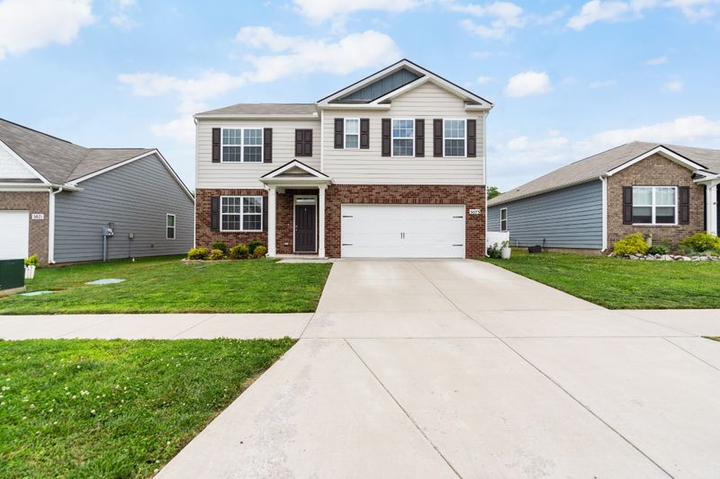 5073 Hunters Village Dr, Lebanon, TN 37087